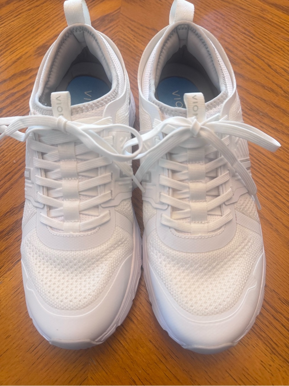 Vionic Captivate Women's Lightweight Comfort Sneaker